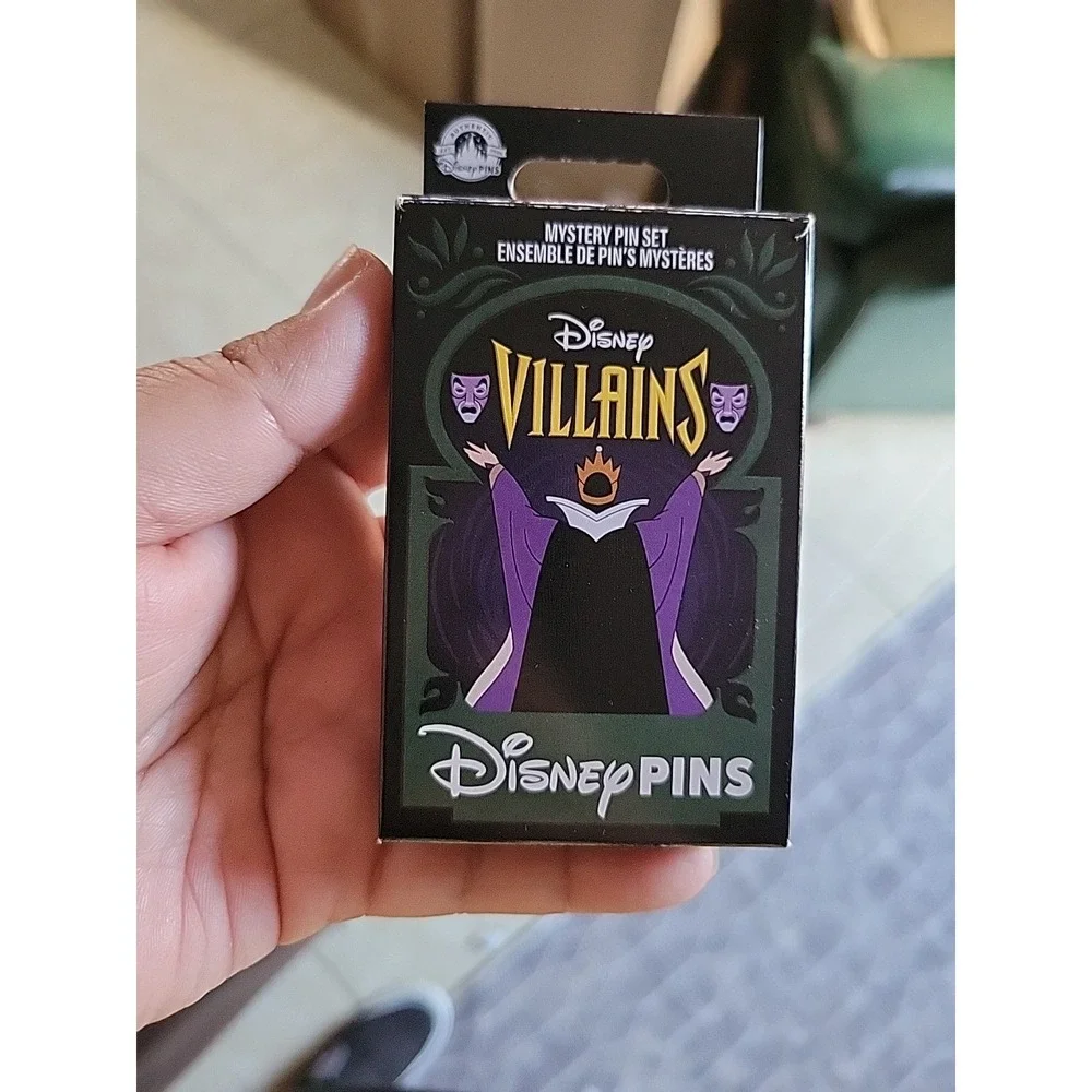 Disney Evil Queen Portrait Snow White And The Seven Dwarfs Villain Disney Pin - Picture 4 of 5